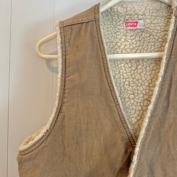 Vintage Levi’s Corduroy and Sherpa Vest Medium - Picture 2 of 11